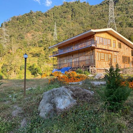 Log Cabin In The Woods Bed and Breakfast Gangtok Eksteriør billede