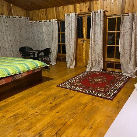 Log Cabin In The Woods Bed and Breakfast Gangtok Eksteriør billede