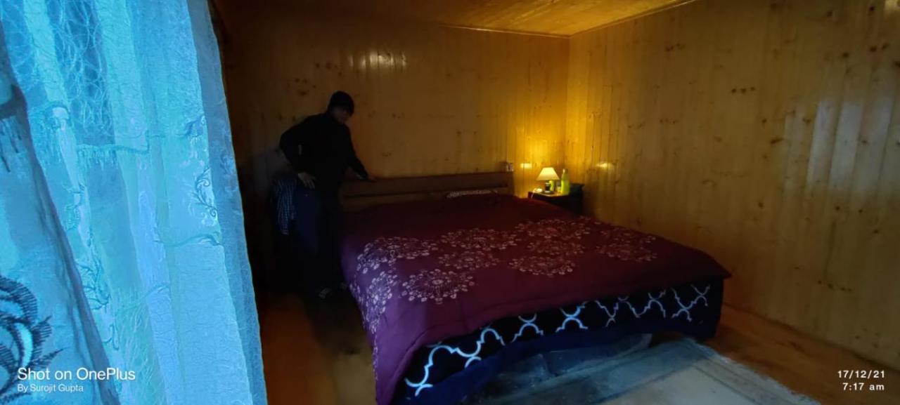 Log Cabin In The Woods Bed and Breakfast Gangtok Eksteriør billede