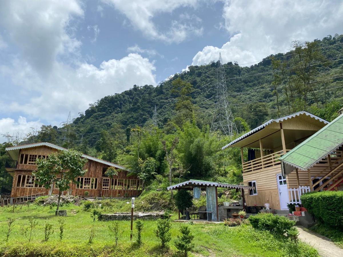 Log Cabin In The Woods Bed and Breakfast Gangtok Eksteriør billede